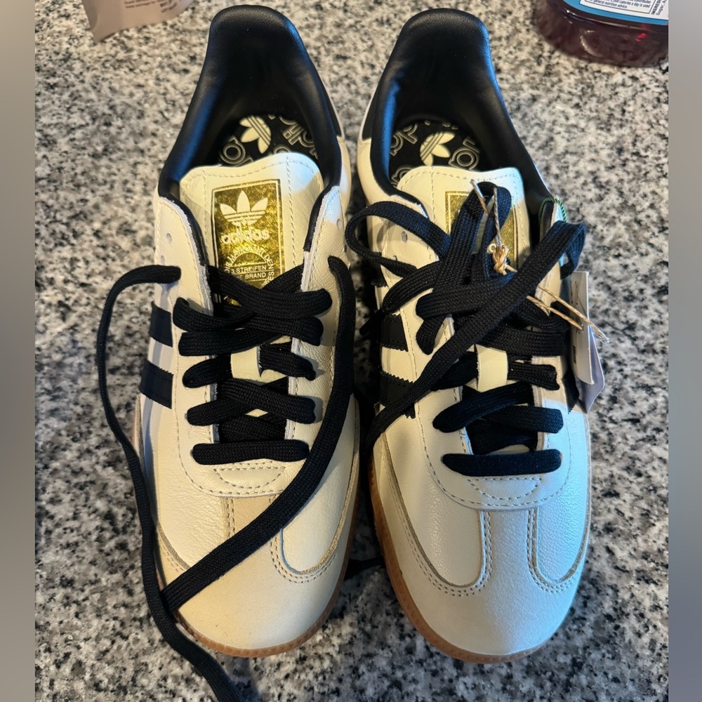 Adidas samba strata